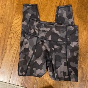 Athleta Black Camo Leggings | XS